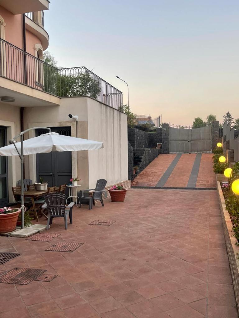 Floris Tra Mare E Montagna Apartment *