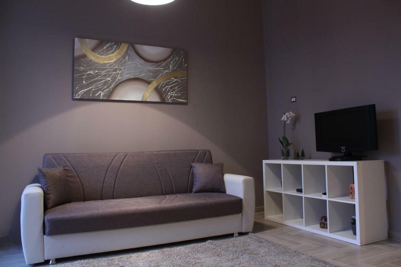 Floris Tra Mare E Montagna Apartment *
