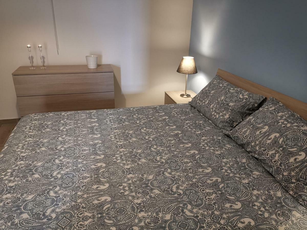 Floris Tra Mare E Montagna Apartment *