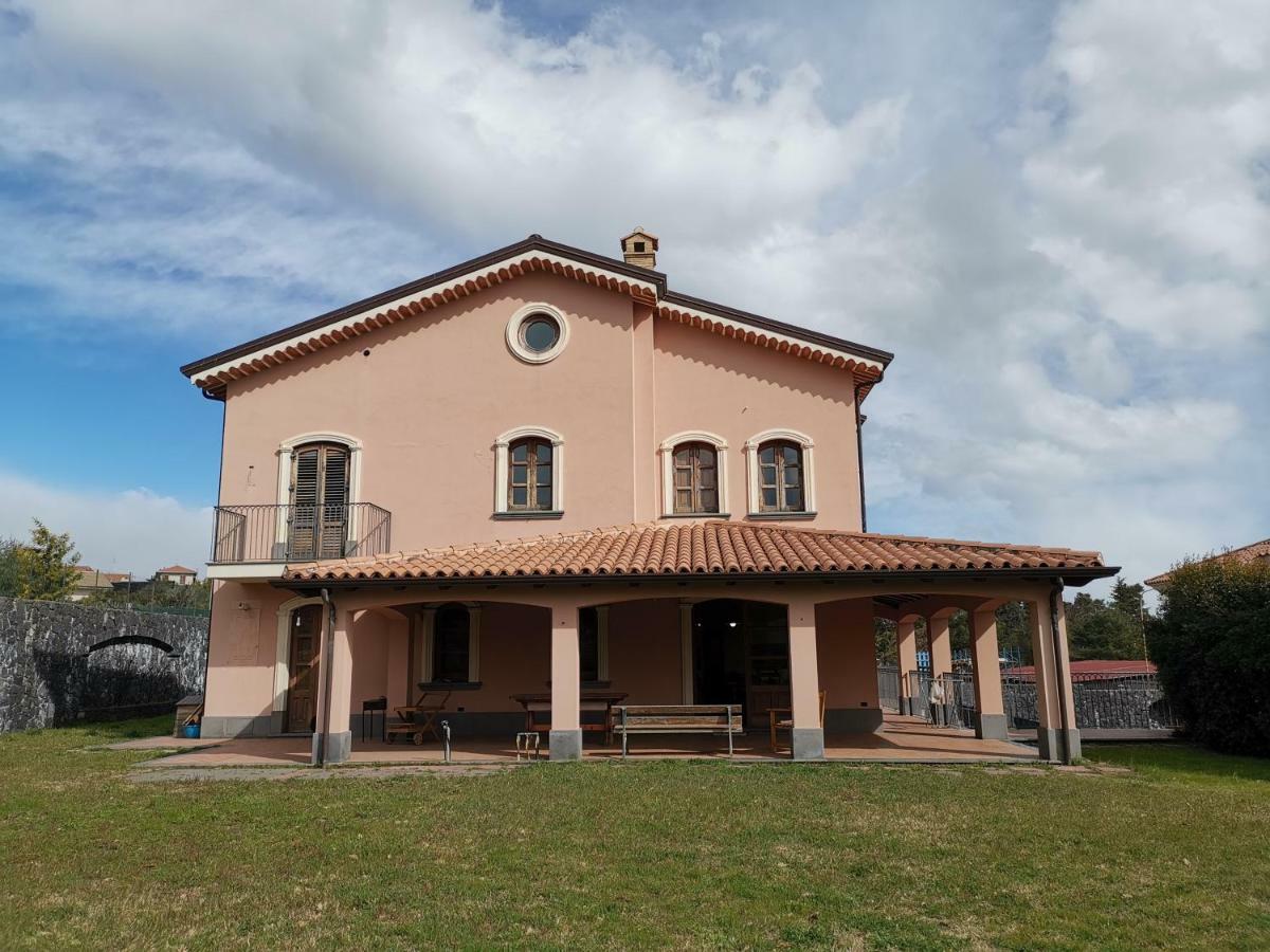 Floris Tra Mare E Montagna * Zafferana Etnea